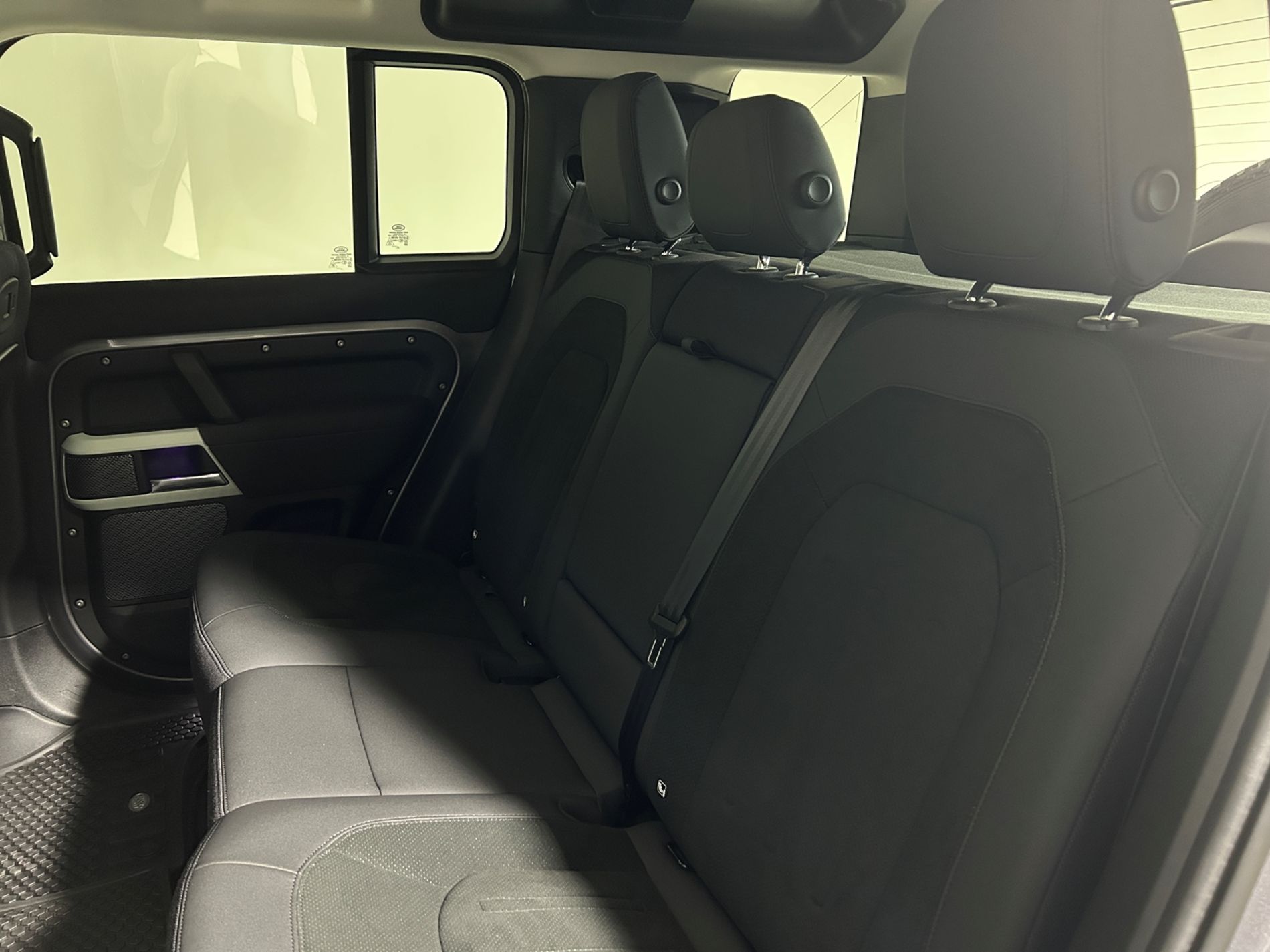 Defender 110 3.0d i6 mhev SE awd 200cv auto - Autoviemme